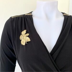 Vintage golden wrapped fine metal wire leaves brooch pin